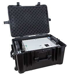 CS Instruments Oil-Check 400 in a secure case